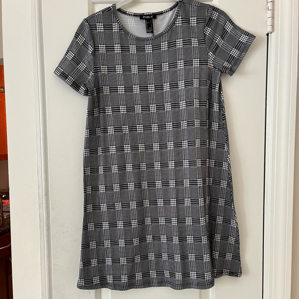Publik black and white small tshirt dress